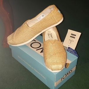 TOMS